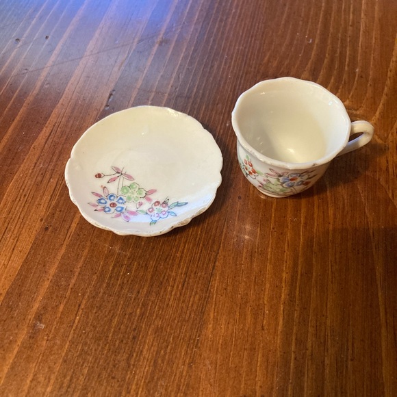 Tiny teacup and plate 2 & a half inches wide plate cup 1 & a half inches tall - Picture 2 of 3